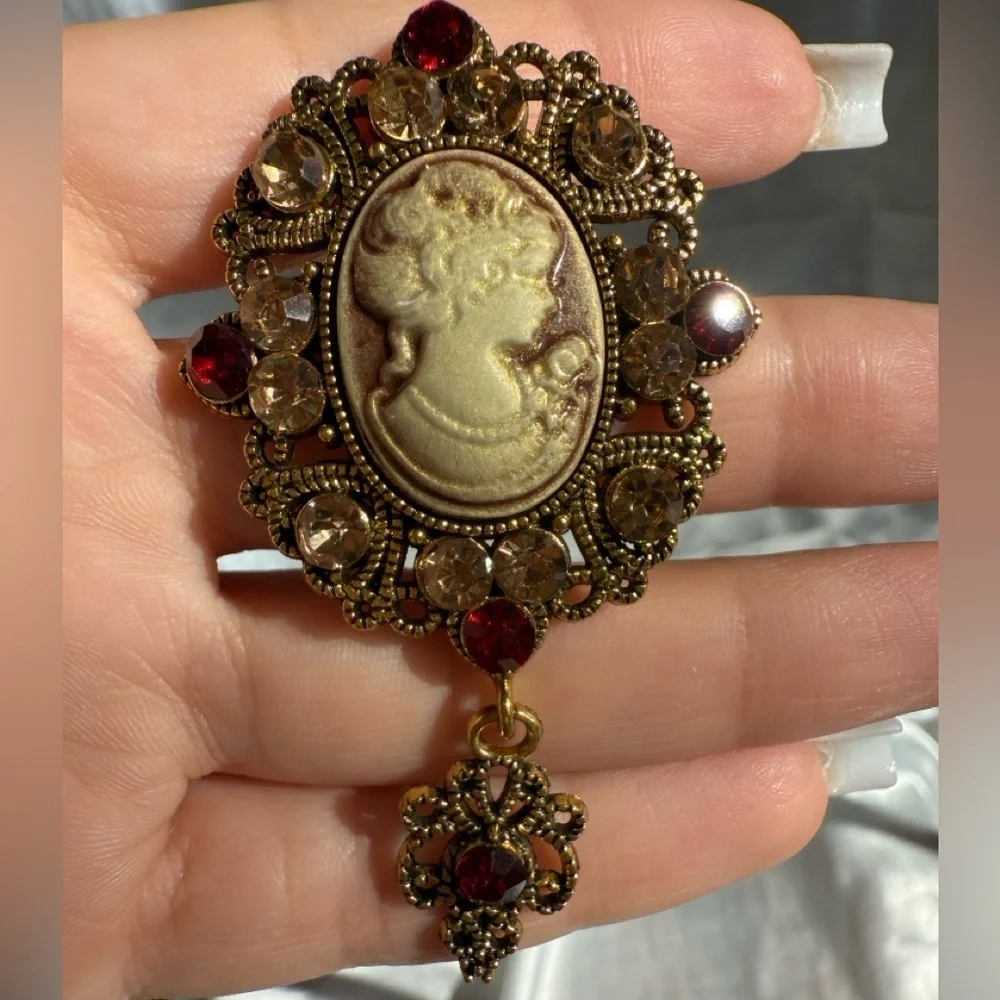 Women Vintage Cameo Brooch with Red and Gold Accents